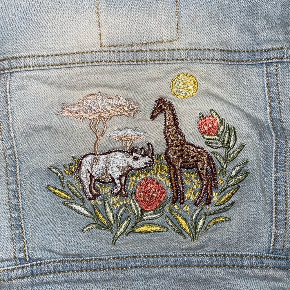 Jean jacket - Picture 2 of 3